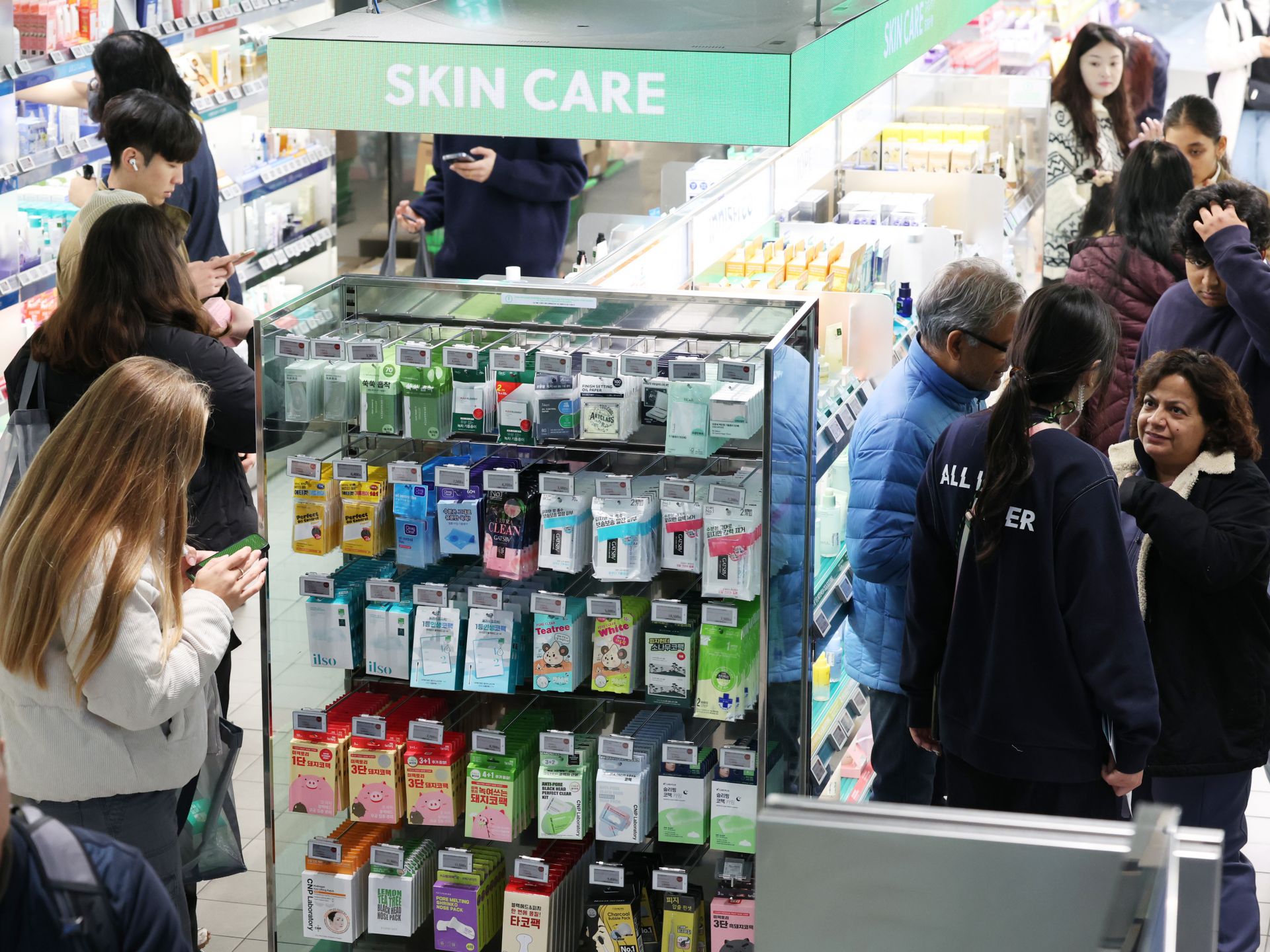 Foreign Sales in Cosmetics Stores Reach 1 Trillion Won