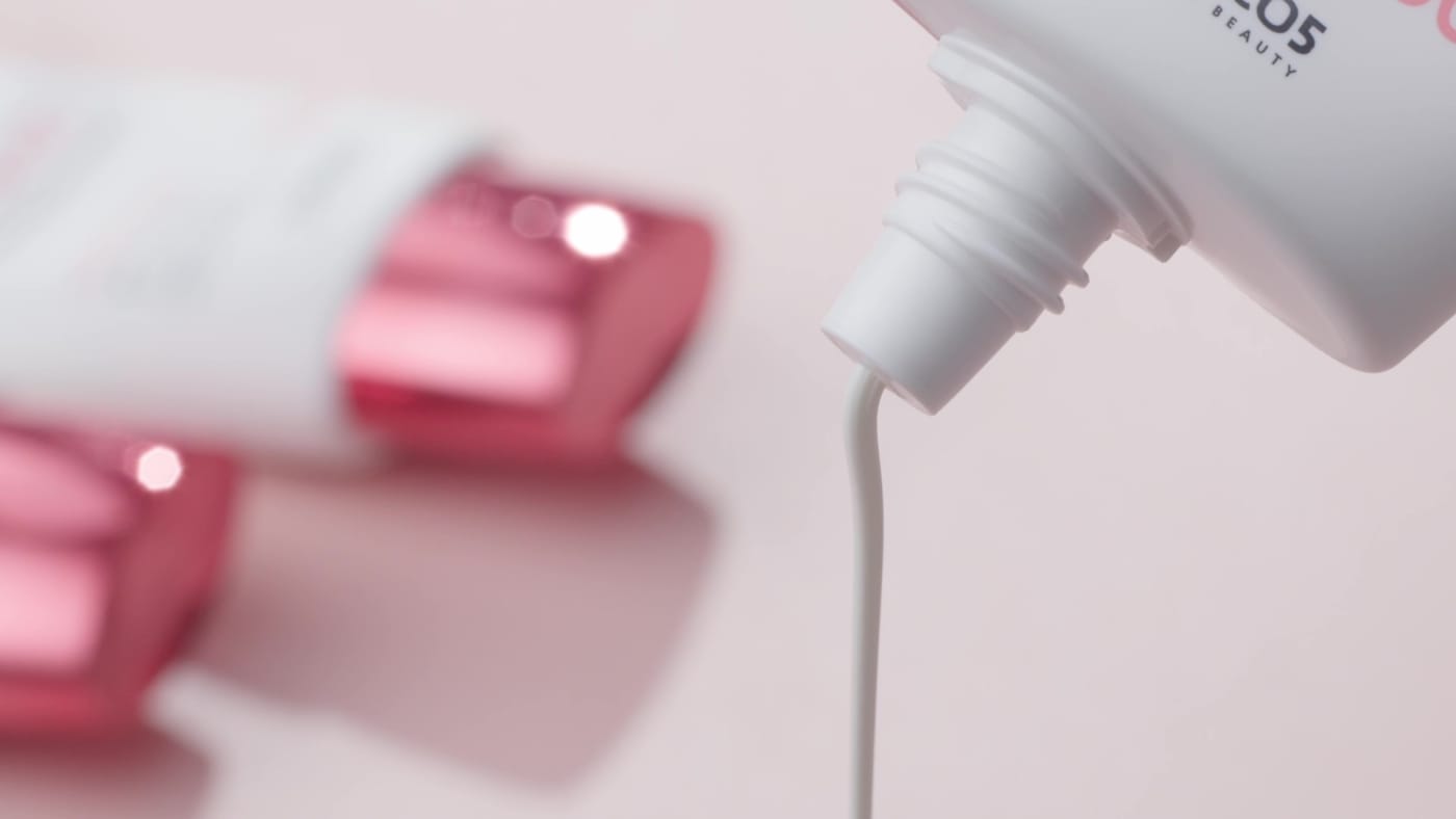 YURICO5 Pocket Tone-Up Sun Cream: Triple Functionality to Shield Against UV and Blue Light, with Tone-Up Effect